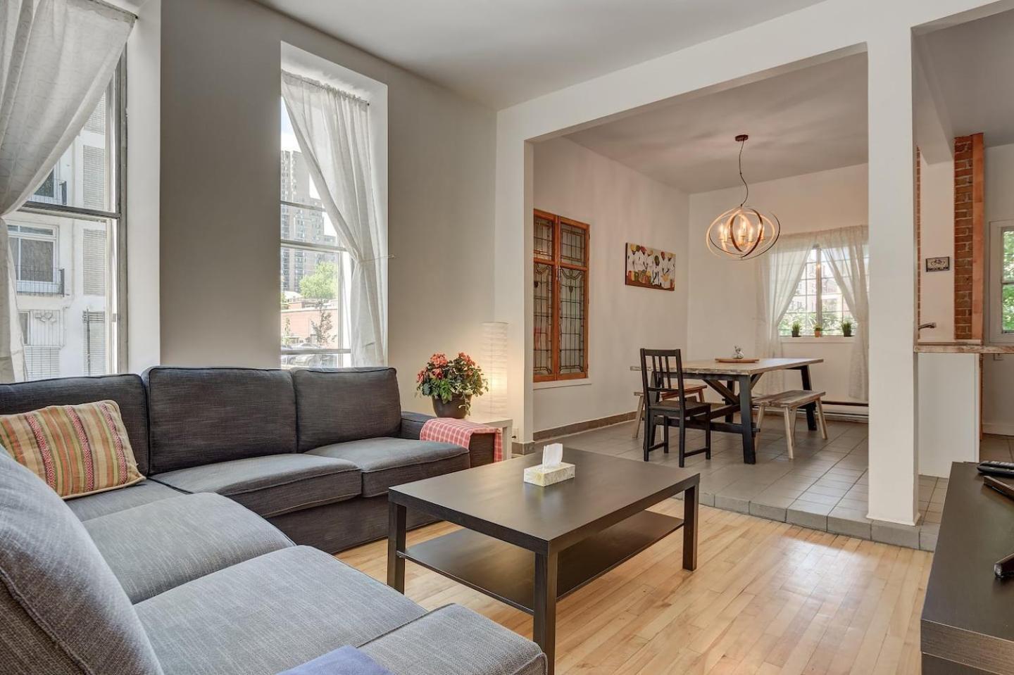Perfect For Groups Big Livingroom 2 Backyard 3Br Montréal Eksteriør billede