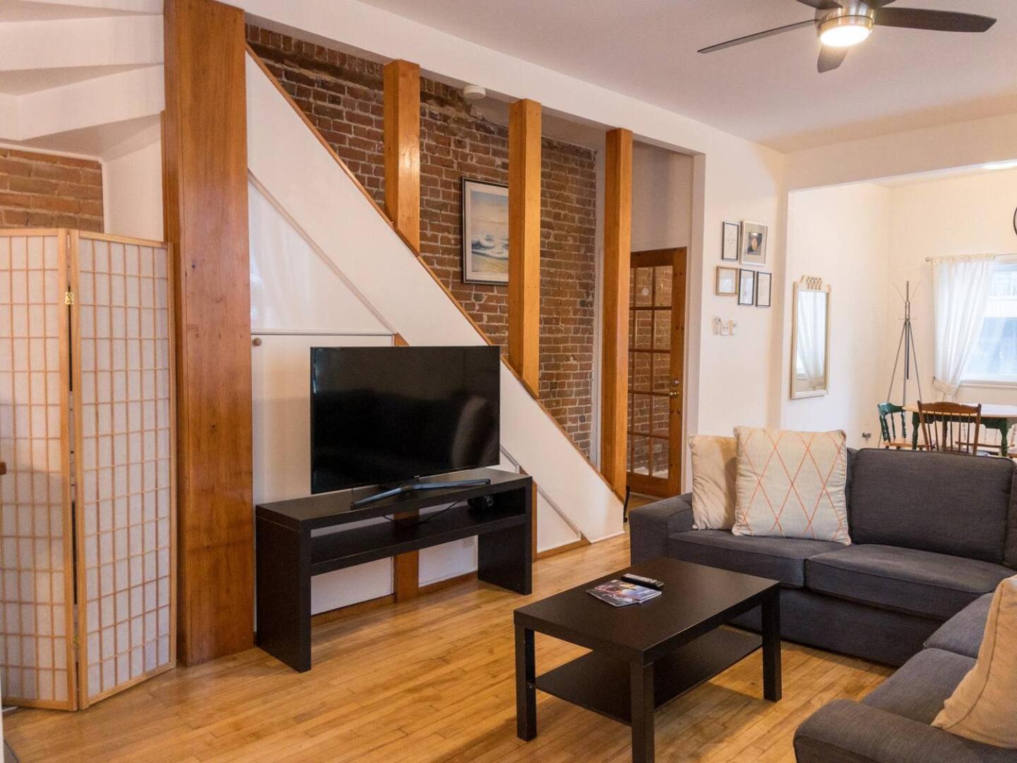 Perfect For Groups Big Livingroom 2 Backyard 3Br Montréal Eksteriør billede